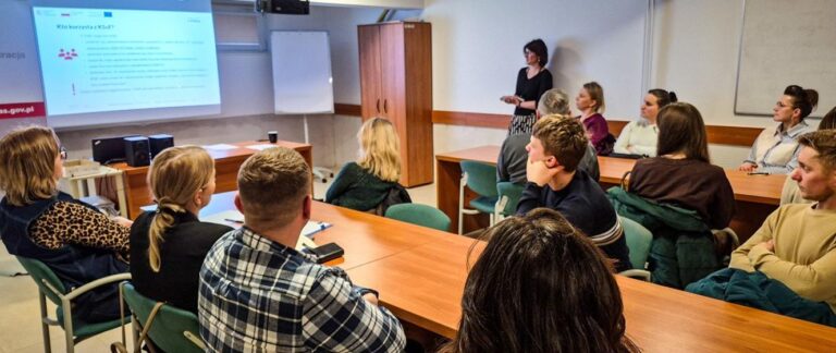 Podlaska KAS szkoli rolników i członków KGW z KSeF w Zambrowie, Suwałkach i Mońkach - Aktualności