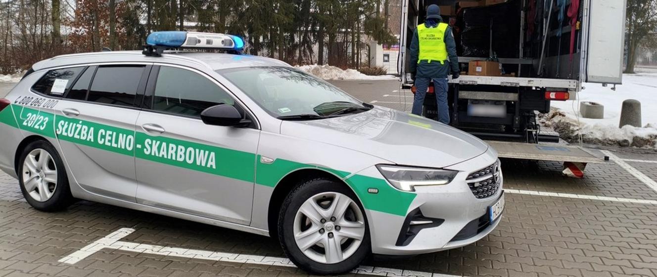 Podlaska KAS udaremniła przemyt niemal 16,5 tys. e-papierosów o wartości blisko 2 mln zł - Świat