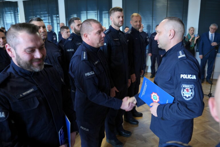 Policjanci kujawsko-pomorscy godnie reprezentują garnizon na arenie sportowej – podziękowania dla najlepszych - Aktualności
