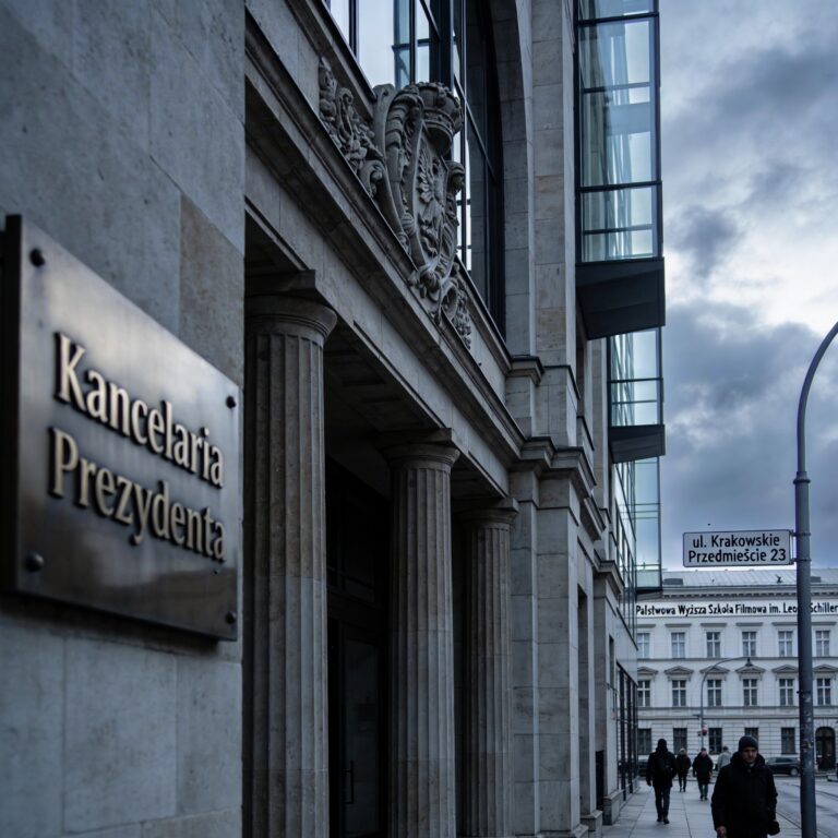 Zatrzymania w sprawie korupcji w Kancelarii Prezydenta - Świat