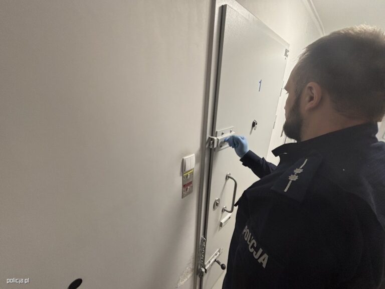 60-latek zaatakował personel medyczny i policjantów - 8 miesięcy więzienia w Tarnobrzegu - Aktualności