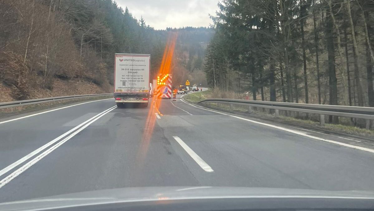 Utrudnienia w ruchu w kierunku Wrocławia – ważne informacje dla kierowców