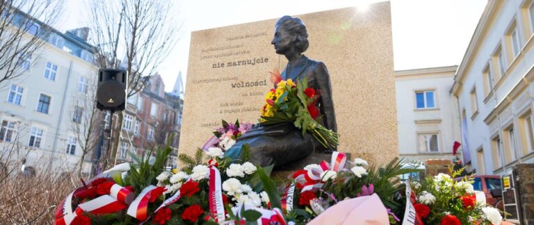 Pamięci Haliny Kłąb-Szwarc – uroczystość w Łódzkim Urzędzie Wojewódzkim - Historia i tajemnice