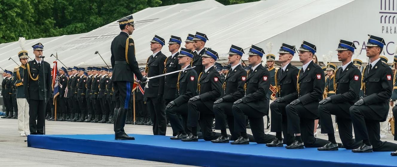 Pierwszy stopień oficerski w PSP Kłodzko: Komenda Główna zatwierdziła zasady kwalifikacji - Dolnośląskie