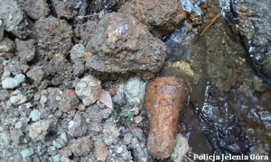 Policja w Jeleniej Górze apeluje o ostrożność: Znaleziono niebezpieczne przedmioty z II Wojny Światowej - Historia i tajemnice