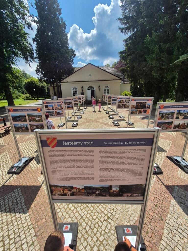 Wystawa "Jesteśmy stąd" w Dusznikach-Zdroju - Duszniki-Zdrój