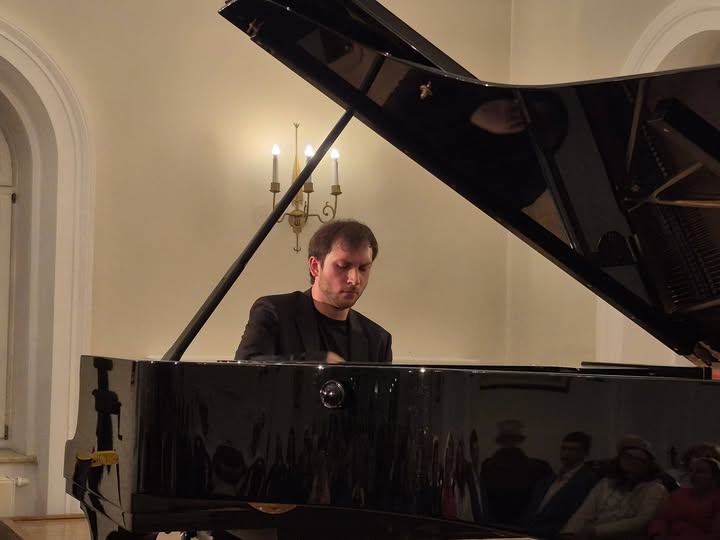 Wirtuoz pianina zachwycił publiczność w Dusznikach-Zdroju - Duszniki-Zdrój