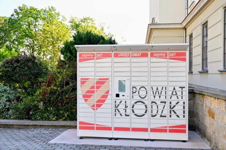 Urzędomat w Kłodzku: Dokumenty dostępne 24/7 - Paragraf