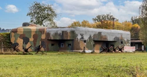 Widowisko historyczne w Náchodzie: Czołg i żandarmi - Czechy