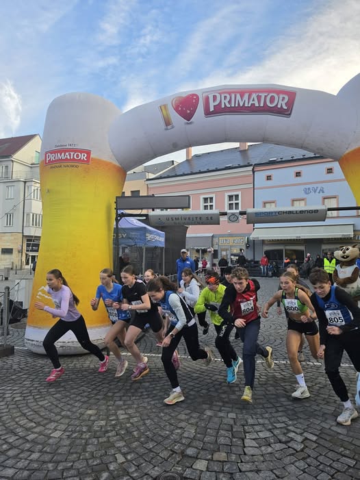 Dziecięce biegi na rynku w Náchodzie - Czechy